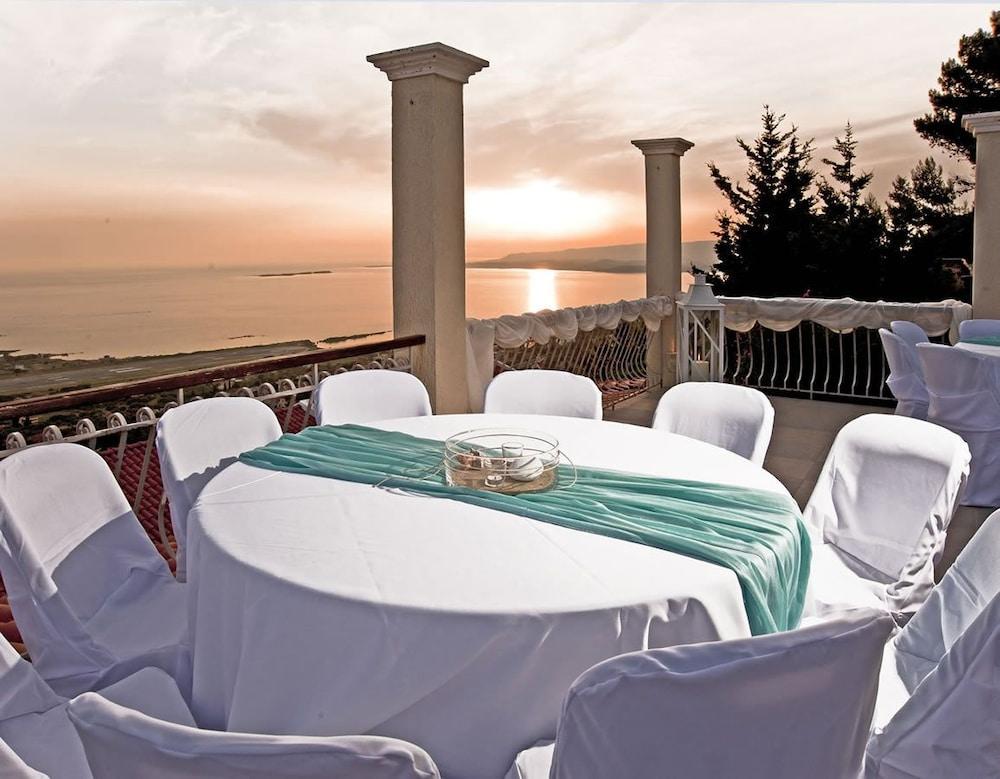 Mouikis Sun Village 3*