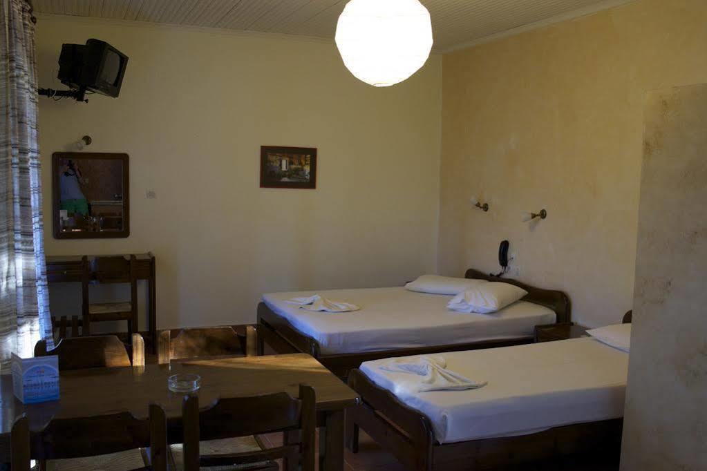 Mouikis Sun Village Aparthotel 3*