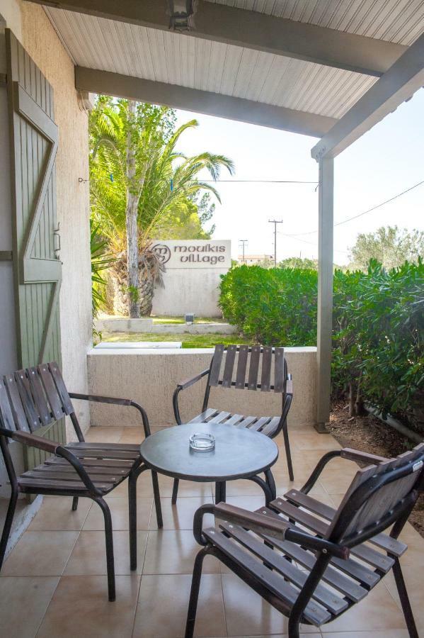 Mouikis Sun Village Aparthotel