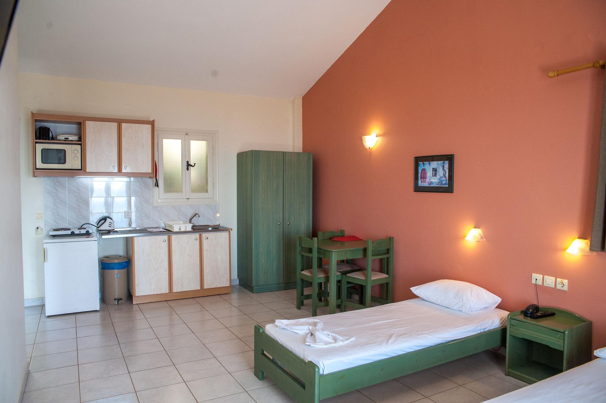 Aparthotel Mouikis Sun Village
